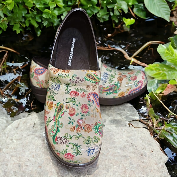 Fashionable Slip-Resistant Shoes: Taupe Paisley Clogs for Work & Leisure - TAUPE PAISLEY.