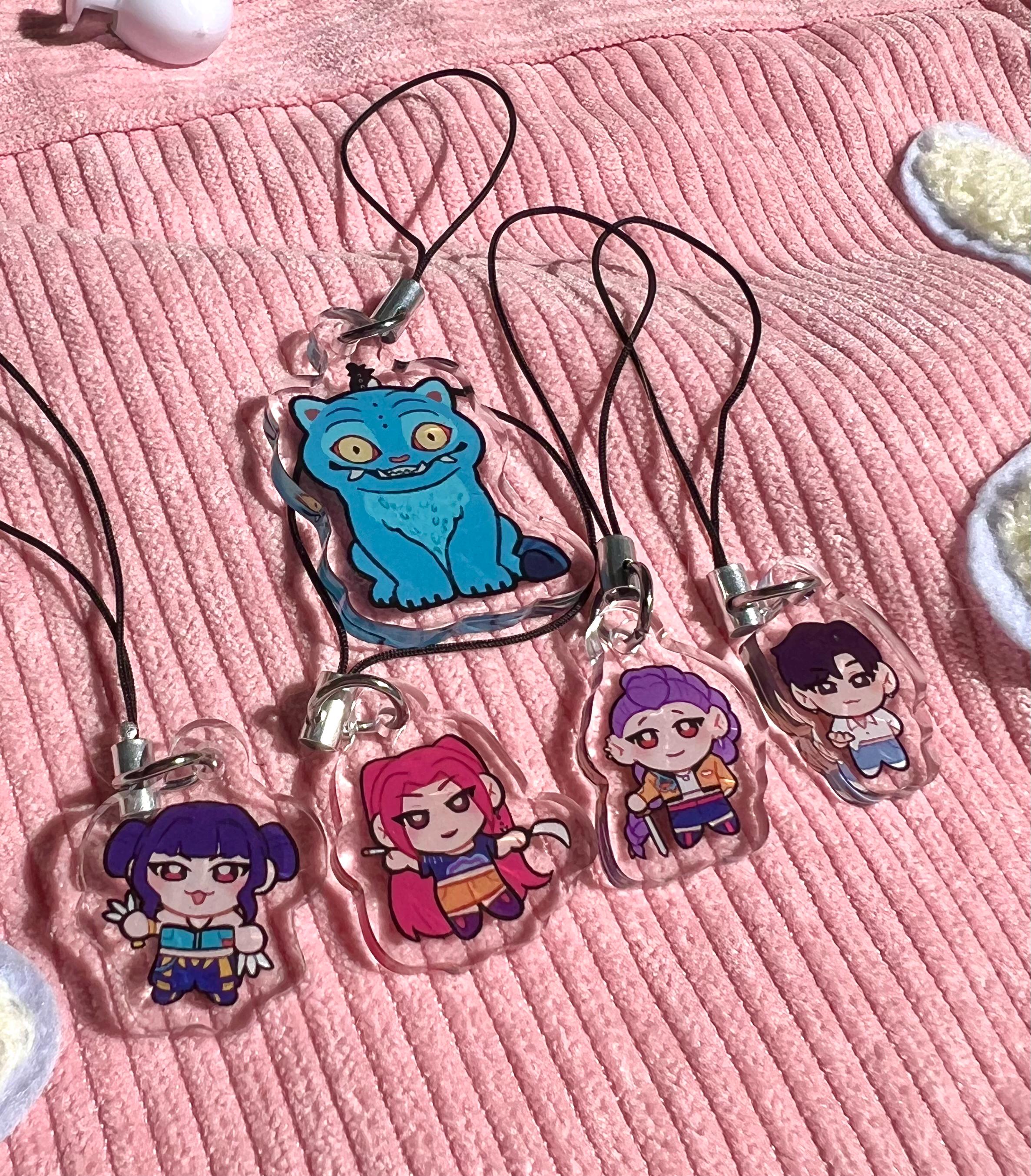 かわいいアクリル携帯チャーム：ハントリクス、ジヌ、ダーピー - Etsy 日本