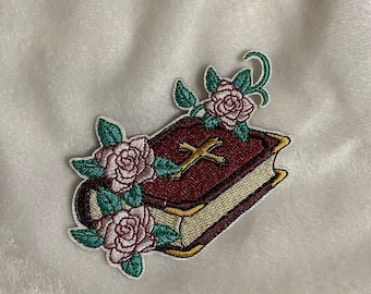 Parche Bíblico Floral Lana Del Rey Estética Cristiana