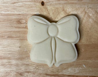 Bow cookie cutter and Optional Stamp - Dough, Icing, Fondant, Play-Doh 466D