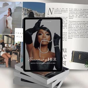 Puede incluir: Imagen de una tableta que muestra el texto "Becoming HER 30 DAY TRANSFORMATION GUIDE". La tableta está rodeada de libros y un bolso de diseño. Una mujer con guantes negros y un collar de perlas aparece en la pantalla.