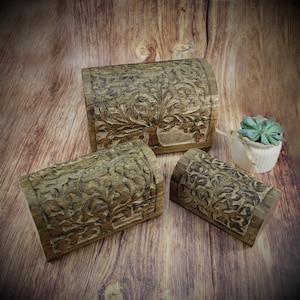 Handgefertigte Holztruhe aus Mangoholz Motiv Baum des Lebens Schatulle Schatzkiste Holzbox Aufbewahrungsbox Holzkiste Lebensbaum geschnitzt