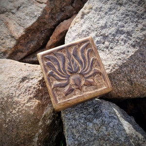 handgemaakte houten kist houten kist sieradendoos houten kist sieradendoos gemaakt van mangohout lotusbloem 10 x 10 cm