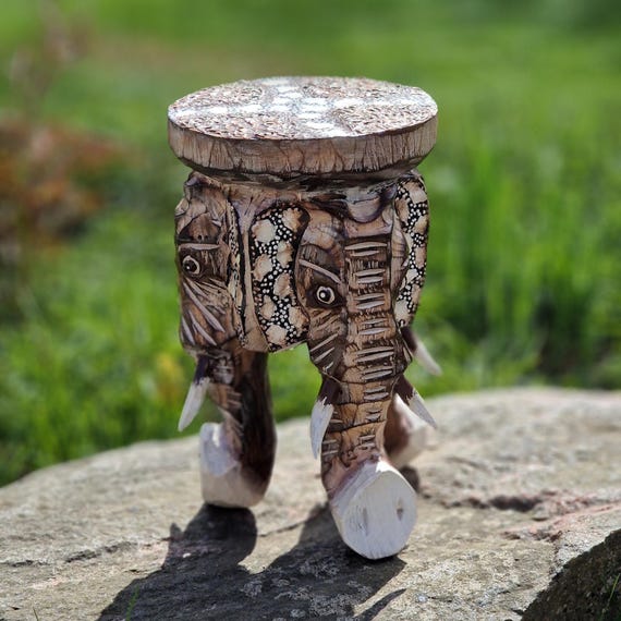 Elefanten Hocker Holz klein | Handarbeit aus Bali | geschnitzter Beistelltisch Ethno | Pflanzenhocker | 29 cm