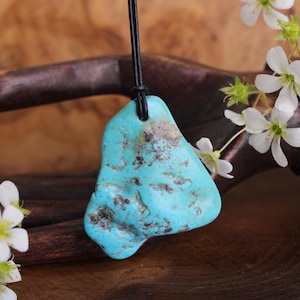 Echte Arizona Turquoise Edelsteen Nugget Hanger Ketting Nek Sieraden Steen met Leren Koord - Uniek Stuk