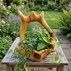 Ciotola a cestino in teak con manico | ciotola in legno massello dalla forma irregolare | vasca artigianale | 41 cm