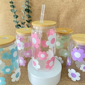 Pastel Flower Glass Cup Iced Coffee Glass Retro Flower Glass Beer Can with Lid and Straw Boho Flower Cup Daisy Glass Cup Aesthetic Glass Cup