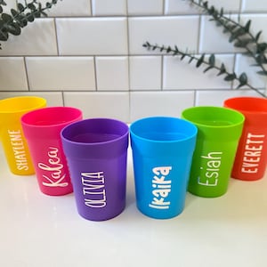 Bright Reusable Plastic Tumblers Party Favors for Kids Birthday Party