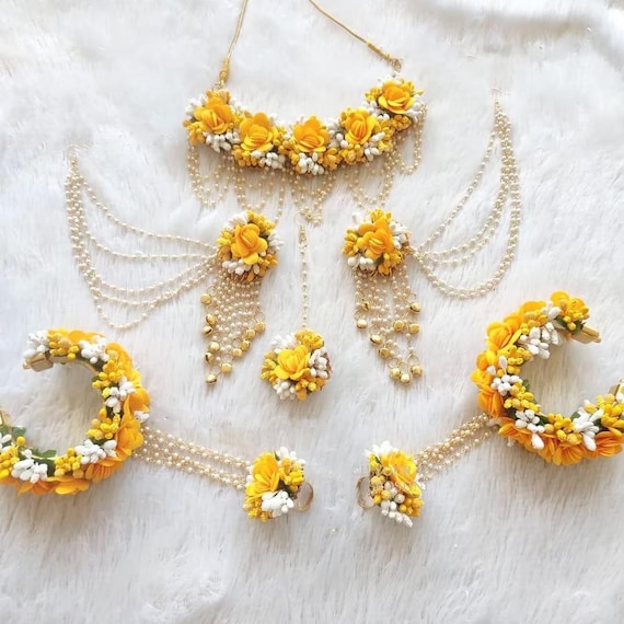Yellow Floral jewelry / Haldi Jewelry / holud / Mayoon / Mehndi jewelry / bridal jewelry / Indian Bridal Jewelry / Desi Indian Wedding set