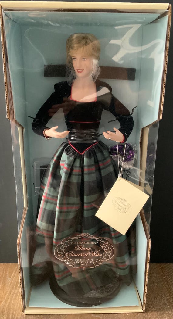 princess diana porcelain doll green dress Franklin Mint Porcelain Doll Diana Princess Of Wales