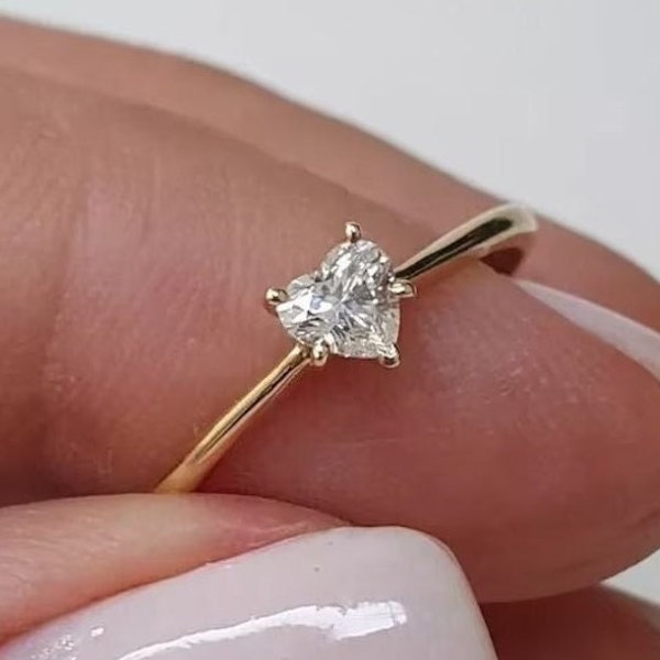 Anello di proposta perfetto per lei, oro 14K, anello in moissanite a forma di cuore da 0,80 ct, gioielli delicati da indossare tutti i giorni, gioielli per un look senza tempo