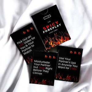 Le jeu de cartes Spicy Foreplay — QUANTITÉ LIMITÉE | Jeu sexuel réservé aux adultes, cadeau pervers pour lui ou elle, cadeau sexy unique pour partenaire