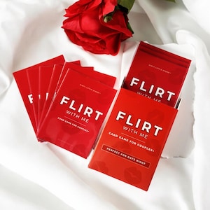 BEGRENZTE STÜCKZAHL | Flirt Mit Mir Kartenspiel | Date Night Kartenspiel für Paare | Einzigartiges Geschenk für Sie und Ihn