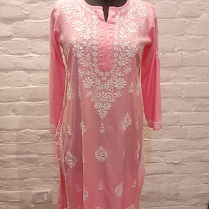 Chikankari Hand bestickt Rayon Pink, Blau Gerade Kurta S, M, L, XL, XXL Seitentasche