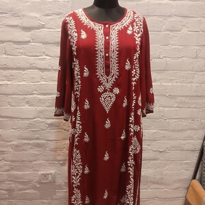 Chikankari Hand bestickt Modal Kastanienbraun Gerade Kurta XL / 2XL