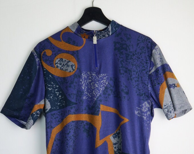 Retro cycling jersey with abstract shapes