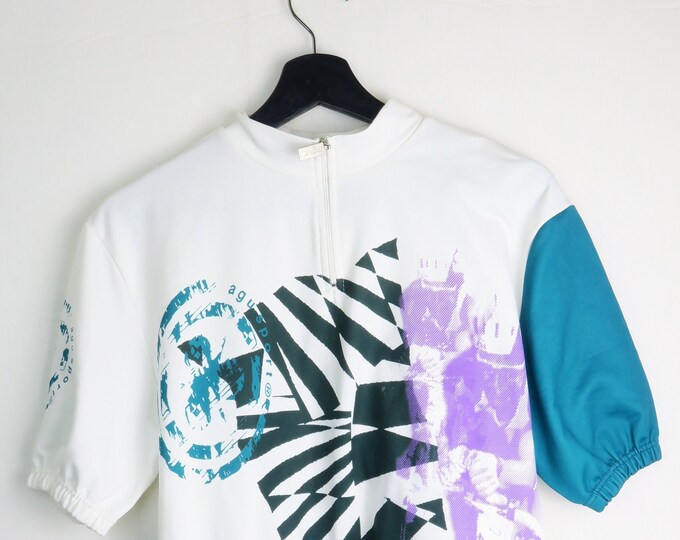 Retro cycling jersey with abstract shapes