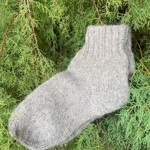 Mens Patterned Wool Socks.warm winter socks.handmade socks.warm wool socks.mens warm socks.hand knitted socks.Christmas socks .gifts sock