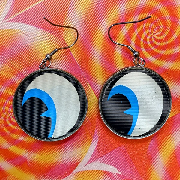 Vintage 1960s Lenticular Flicker Animated Cartoon Eye Earrings Fun and Rare Optical Illusion