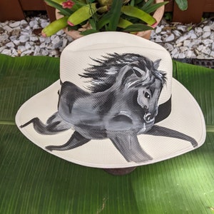 Horses Hat, hats painted by hand, Colombian & Mexican hats, aguadeño hats Sombreros, Birds, Nature hats, Vacation, summer, unique, stylish