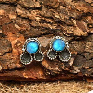Handmade Natural Labradorite Stud Earring ,925 Sterling Silver jewellery,Blue Minimalist Stud Earring , Labradorite Round Studs Gift For Her