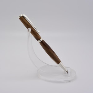 Stylo Haut de Gamme en Bois de Vigne – Mécanisme Argent Brossé – Pièce Unique & Artisanale