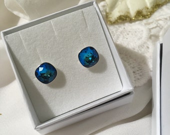 Aretes de plata con cristales brillantes