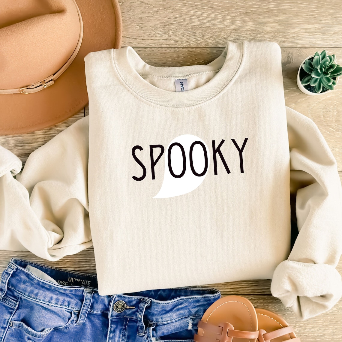 Women's Halloween Ghost Sweatshirt - Cute Vintage Graphic Crewneck Pullover For Fall