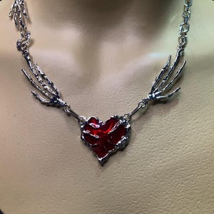 Gothic Heart Necklace, Skeleton Hand With Red Heart Pendant, Gothic Heart Claw Necklace  For Women, Gothic Gift, Valentine&#39;s Day Gift