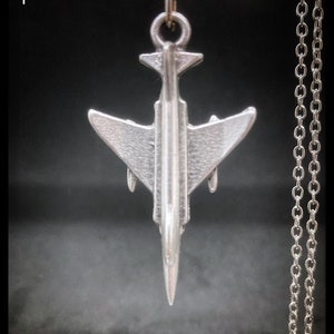 Kampfjet Halskette, F4 Tomcat Anhänger Halskette, F-4 Luftwaffe Geschenke, Militärluftwaffe Halskette, Phantom Flugzeug Mann Frauen Halskette.