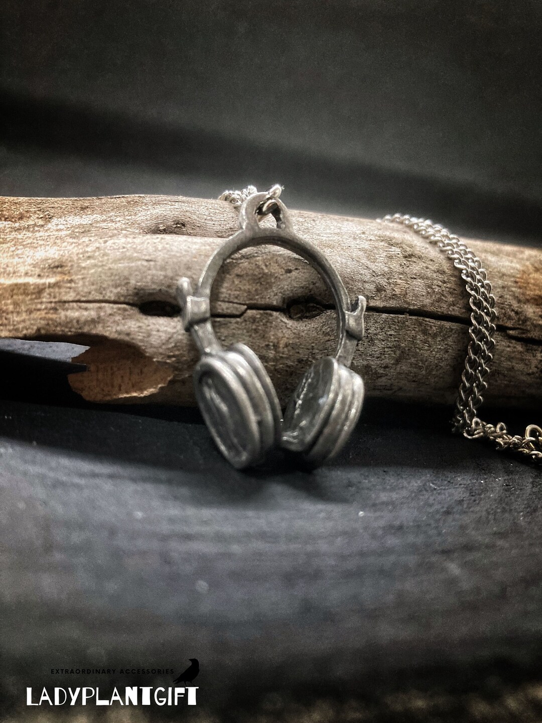 Headphone Pendant, Retro Dj Headset Necklace, DJ Headphones Pendant