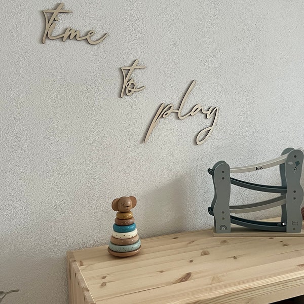 tijd om te spelen houten spreuk, houten bord, kinderkamerdecoratie, babykamer, wanddecoratie, muurtattoo, houten letters, speelhoek