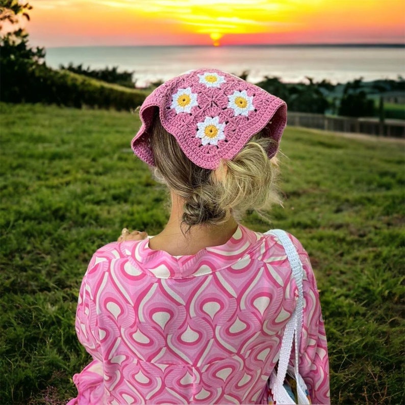 Daisy Crochet Bandana, Flower Hair Foulard, Orange Hair Scarf, Retro Bandana, Headbands, Crochet Hair Access, Mother's Day Gift, Handmade image 7