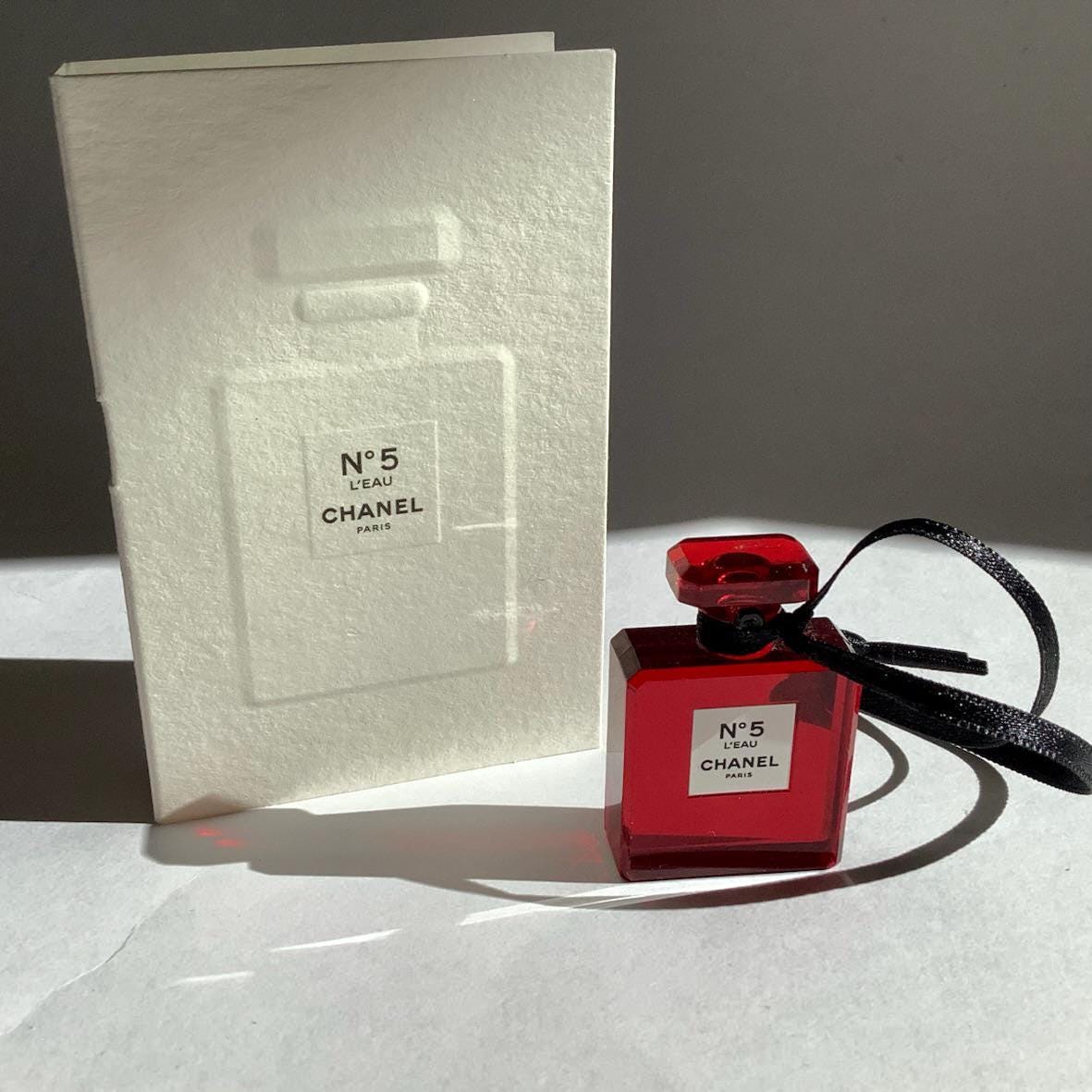 Limited Edition CHANEL No 5 L'eau Authentic Red Charm /// Free No