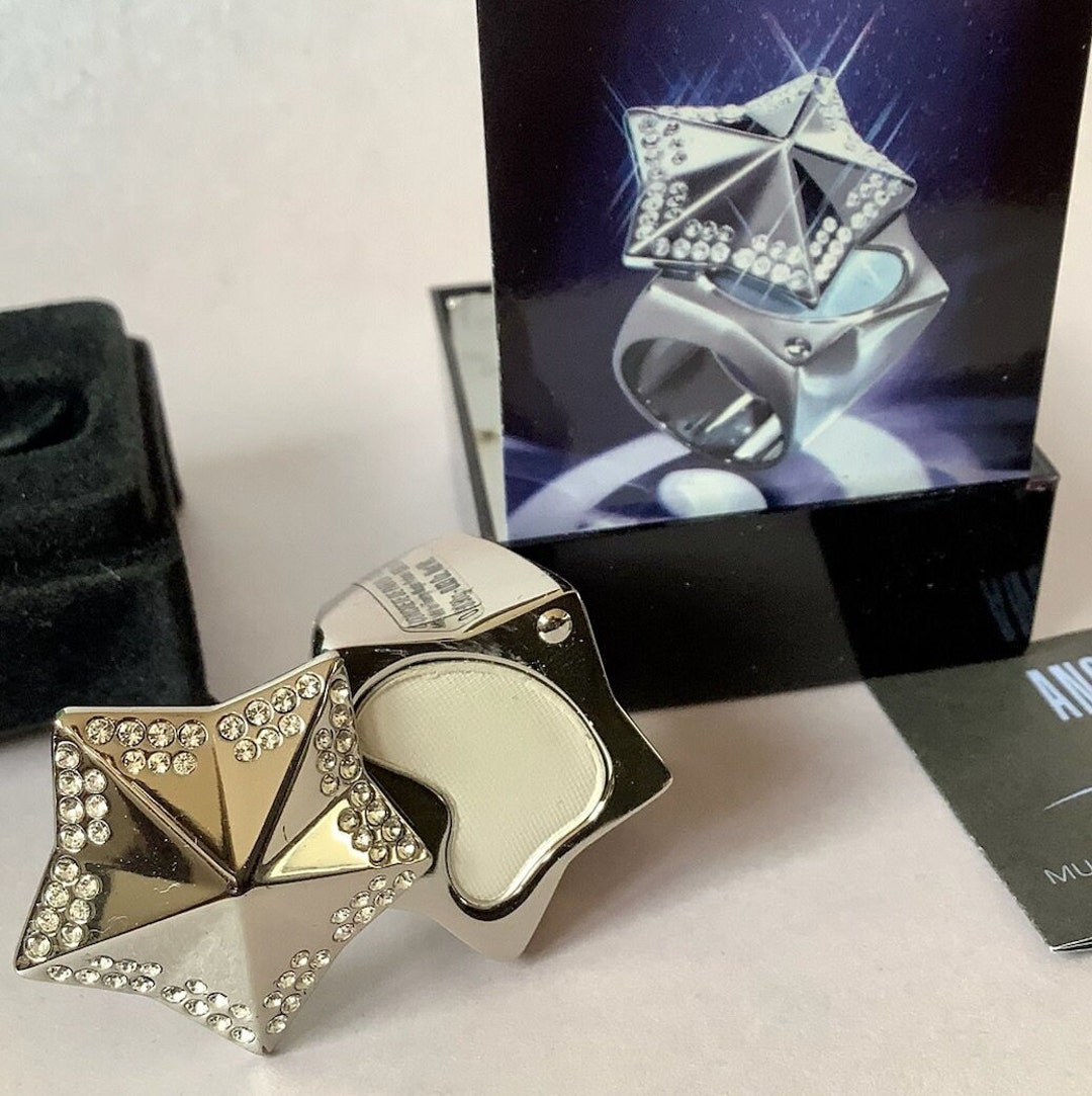 Thierry Mugler ネックレス il_1080xN.5636681138_mzxl.jpg