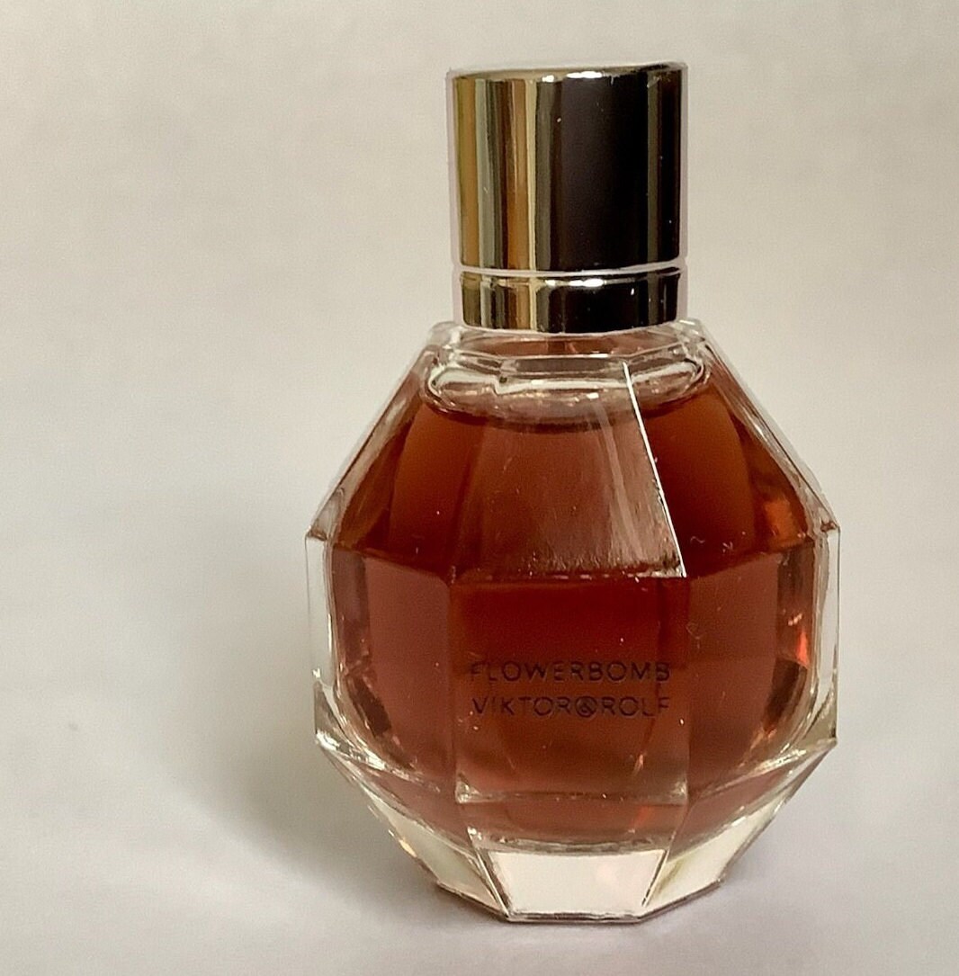 Buy Rare mini Flowerbomb by VIKTOR ROLF Eau De Parfum 7 Ml
