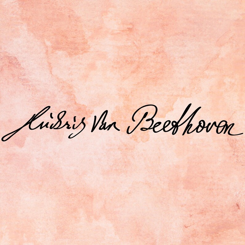 Peut inclure: Fond d'aquarelle aux tons p&ecirc;che et rose avec le texte noir en cursive "Ludwig Van Beethoven". Le texte est centr&eacute; et semble &ecirc;tre une signature.