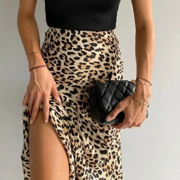 Leopard Pattern Satin Midi Skirt, Christmas Stylish Leopard Pattern Satin Midi Skirt, Women's Leopar Pattern Satin Skirt