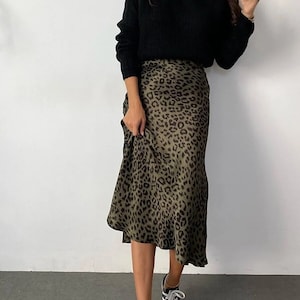 Leopard Pattern Satin Midi Green Skirt, Stylish Christmas Skirt, Satin Long Trend Skirt image 1