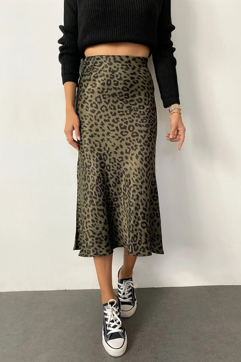 Leopard Pattern Satin Midi Green Skirt, Stylish Christmas Skirt, Satin Long Trend Skirt image 4