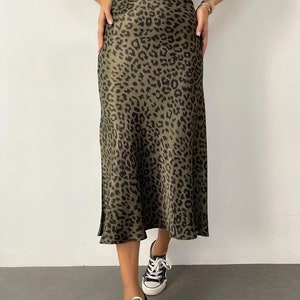 Leopard Pattern Satin Midi Green Skirt, Stylish Christmas Skirt, Satin Long Trend Skirt image 5
