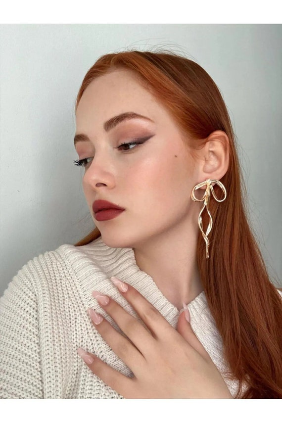 Women's Special Design Long Bow Figured 9 cm Earrings