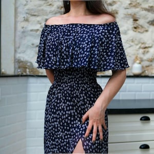 PDF-patroon voor een lange, off-shoulder zomerjurk met split en ruche