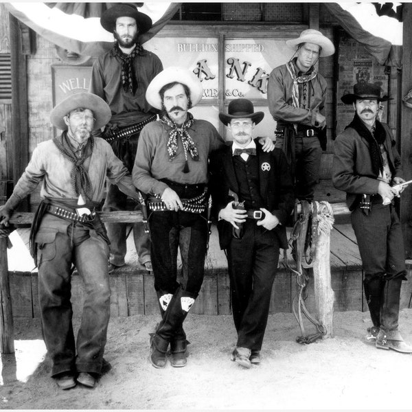 Tombstone 8x10 Photo  Classic  Western Movie Val Kilmer Kurt Russell Wyatt Earp  johnny Ringo
