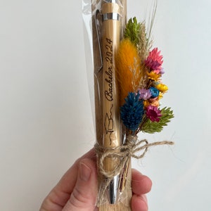 Stylo à bille cadeau personnalisé avec fleurs séchées, gravure individuelle, cadeau, cadeau d'anniversaire, cadeau d'adieu image 4