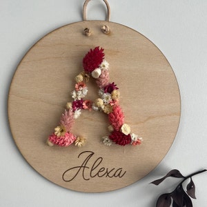 Placa de identificação, letra com flores secas, presente personalizado.
