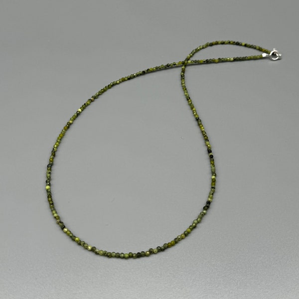 Collier fine serpentine collier pierre  serpentine collier pierre précieuse collier perles serpentine fermeture en l’argen perles 2mm