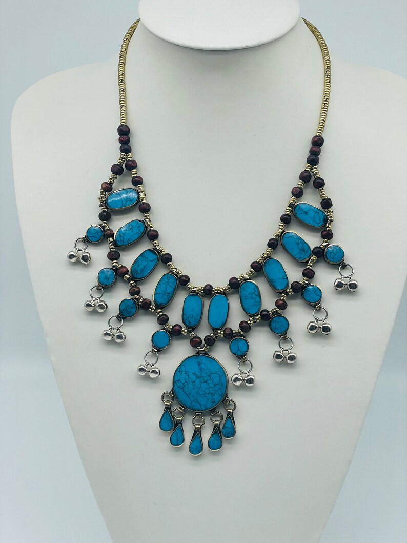 Collier Artisanal Original Avec Boucles - Fantaisie En Plastique, Couleurs Miel Et Bleu