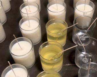 Candele sfuse da 12 pezzi a buon mercato. Spedizione gratuita. Etichette personalizzate e cera di soia biologica. Costruisci la tua candela personalizzata. Candela sfusa in cera di soia.