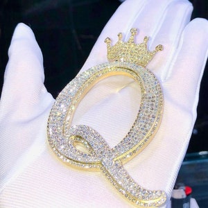 Completamente helado Charm Q Colgante VVS1 Moissanite Diamond Hip Hop Colgante 925 Plata Rapero Hombres Personalizado Hecho a mano Moissanite Colgante para regalo